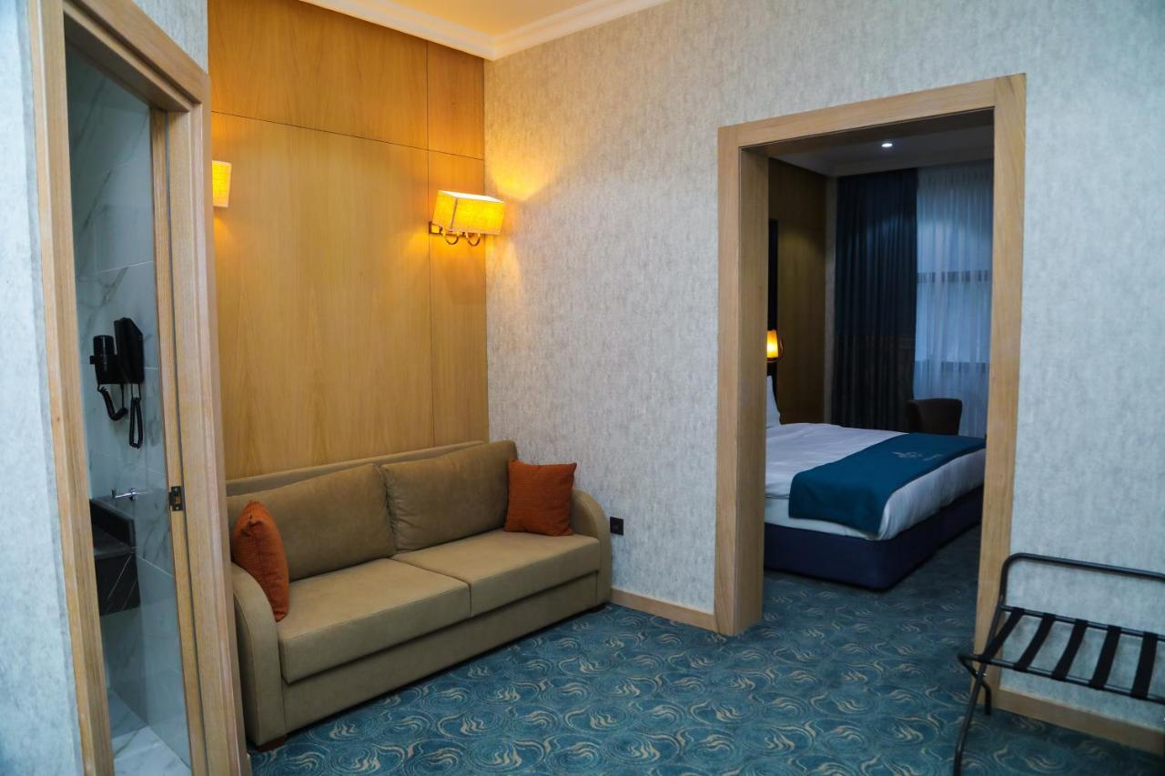 Iris Hotel Baku - Halal Hotel エクステリア 写真